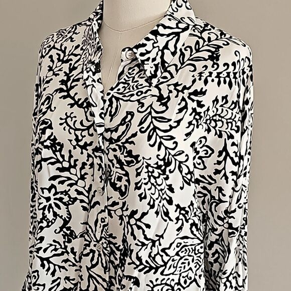 NWOT Zara Blouse Black White Floral Spring Vacation Brunch - Picture 1 of 7